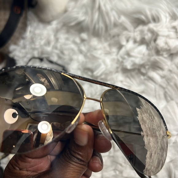 Victoria Beckham 18ct Gold vbs90 c45 sunglasses Black Trim Size 62-13-145 main image 5